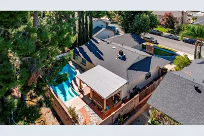 21115 Altena Drive, Saugus, CA 91350 - Photo 34