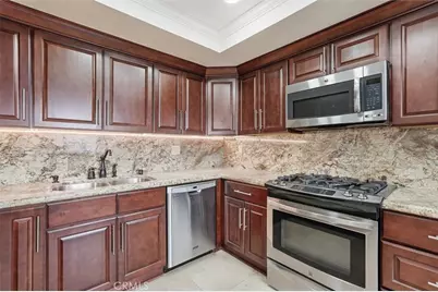 208 S Catalina Avenue #C, Redondo Beach, CA 90277 - Photo 10
