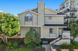 208 S Catalina Ave, Redondo Beach, CA 90277 - Photo 2