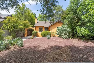 1815 N Michigan Ave, Pasadena, CA 91104 - Photo 2
