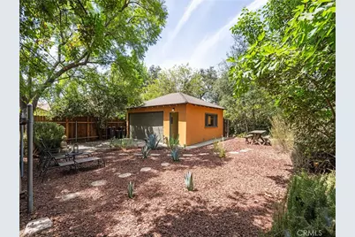 1815 N Michigan Avenue, Pasadena, CA 91104 - Photo 36