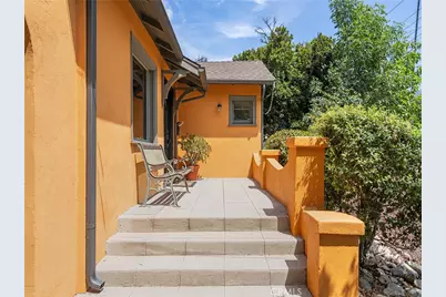1815 N Michigan Avenue, Pasadena, CA 91104 - Photo 32