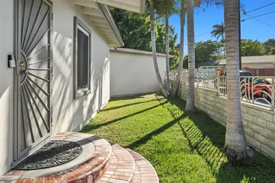 25908 Appian Way, Lomita, CA 90717 - Photo 4