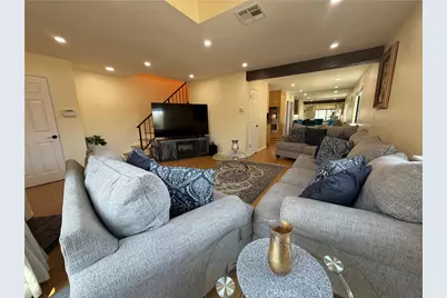 19231 Sherman Way #36, Los Angeles, CA 91335 - Photo 2