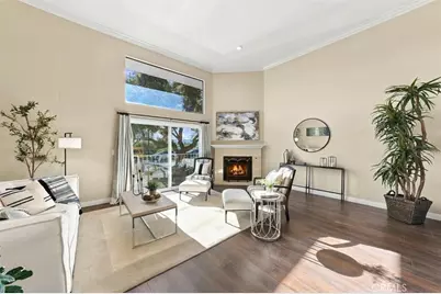 915 Diamond Street #1, Redondo Beach, CA 90277 - Photo 2