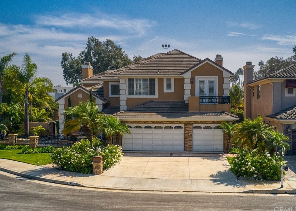 19912 Newfoundland Cir, Huntington Beach, CA 92648-3073
