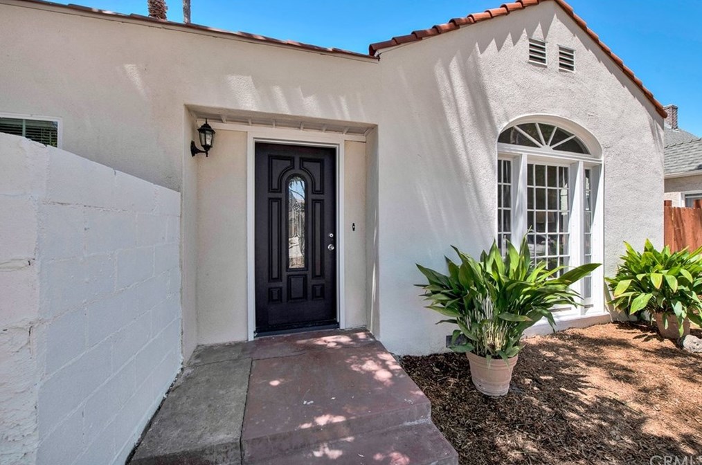 1002 N Olive St, Santa Ana, CA 92703