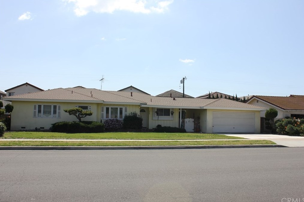 3228 Teranimar Dr, Anaheim CA  92804-3037 exterior