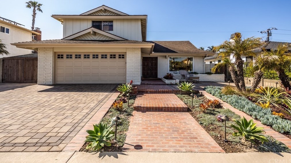 9172 Kapaa Dr, Huntington Beach, CA 92646-7832
