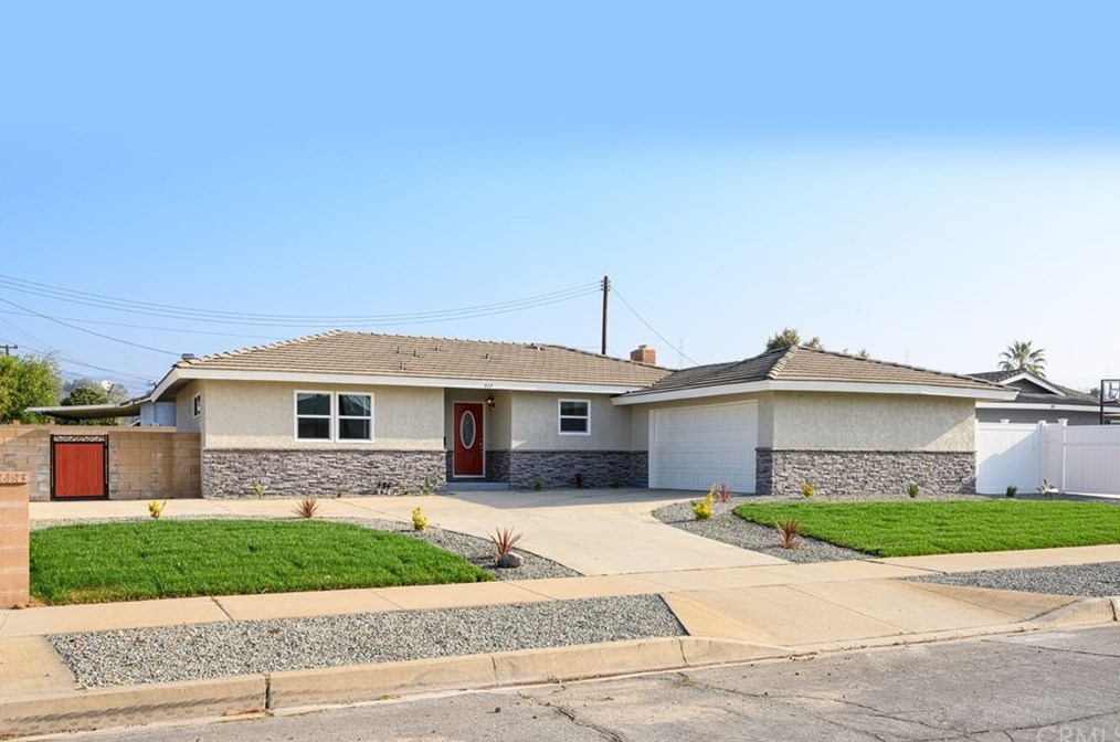 317 E Newhaven Ln, Glendora, CA 91740