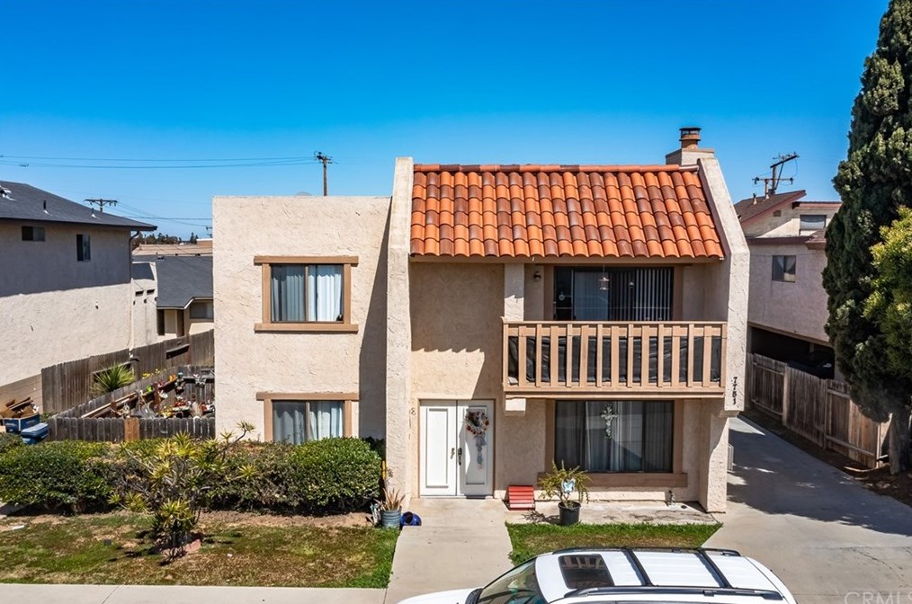 7751 Newman Ave, Huntington Beach, CA 92647-6849