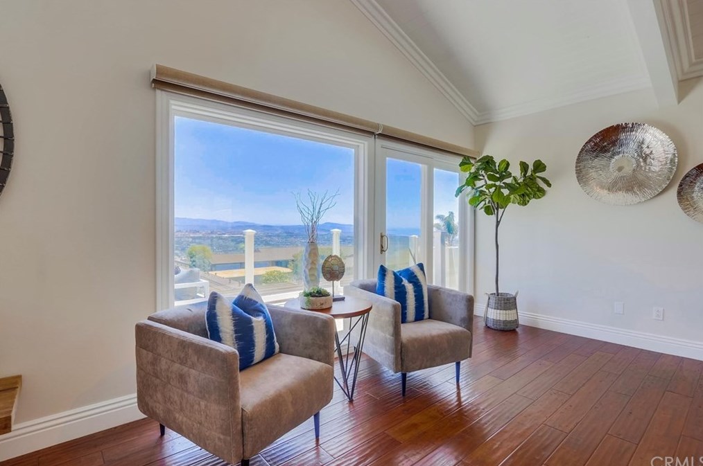 31152 Flying Cloud Dr, Laguna Beach CA  92677-2715 exterior