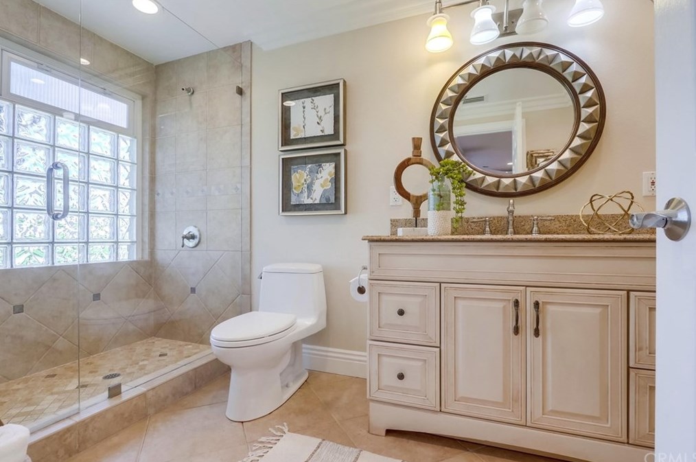31152 Flying Cloud Dr, Laguna Beach CA  92677-2715 exterior