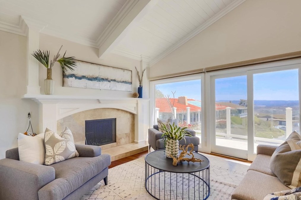31152 Flying Cloud Dr, Laguna Beach CA  92677-2715 exterior