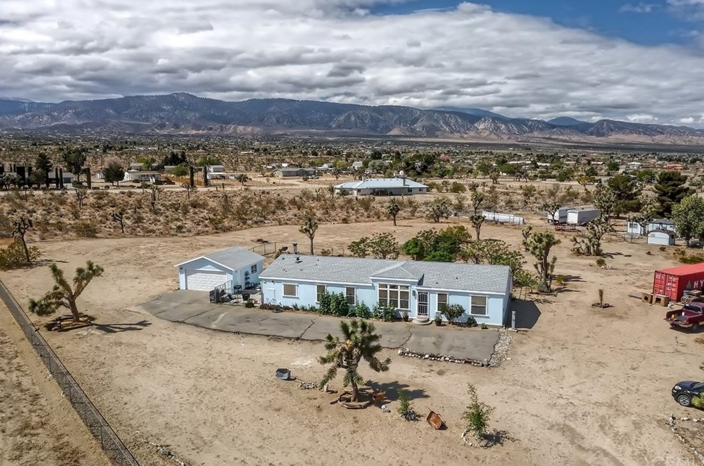 11774 Wintergreen Rd, Phelan, CA