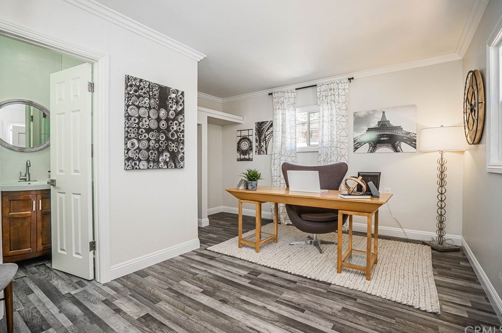 8210 Alverstone Ave, Los Angeles CA  90045-2855 exterior