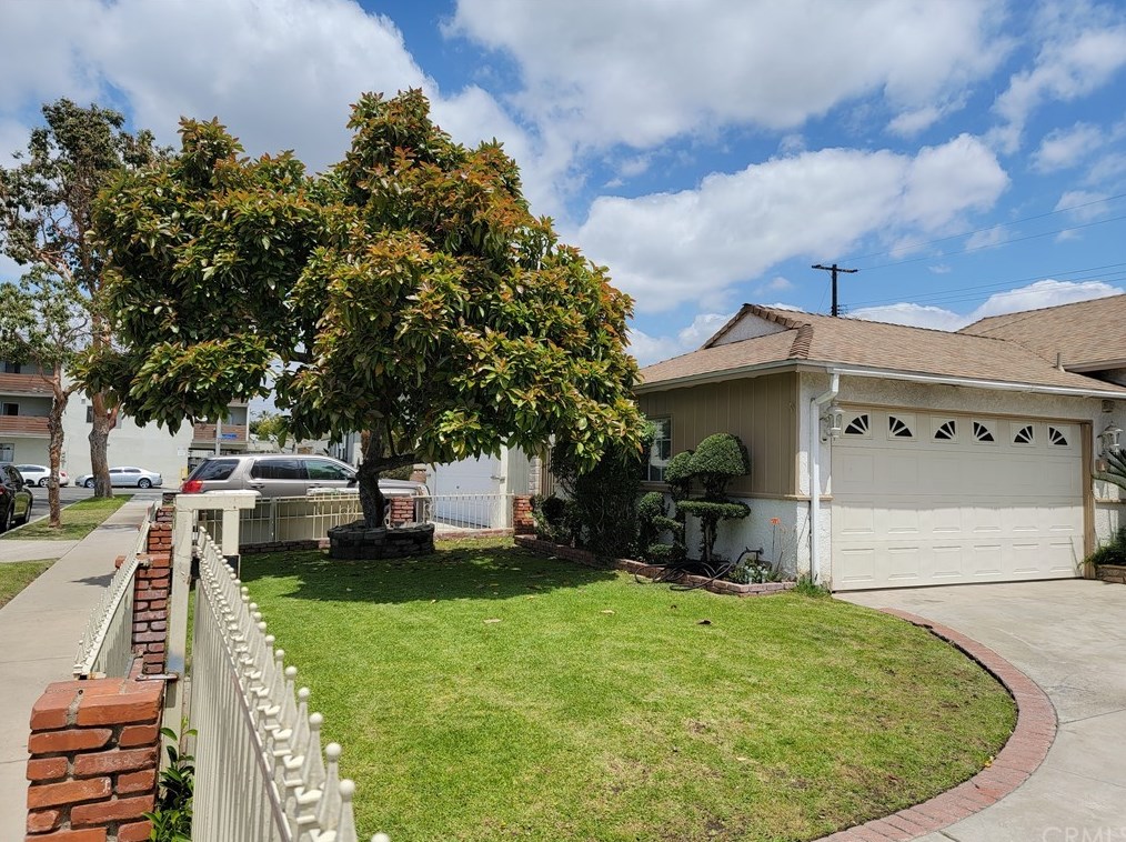 14412 Coke Ave, Paramount, CA 90723