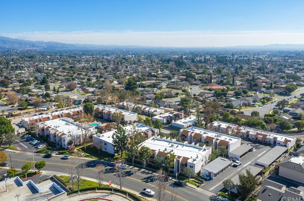17532 Vandenberg Ln #3, Tustin, CA 92780