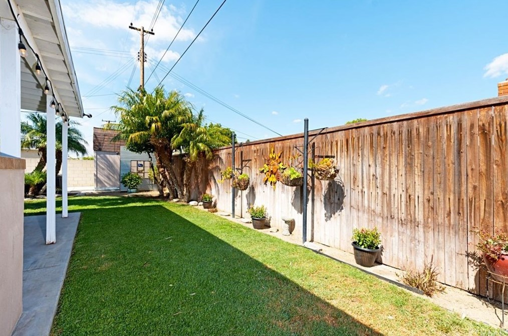 221 S Thomas St, Orange, CA 92869