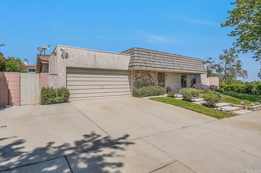 13150 Ingres Ave, San Fernando, CA 91344-1119