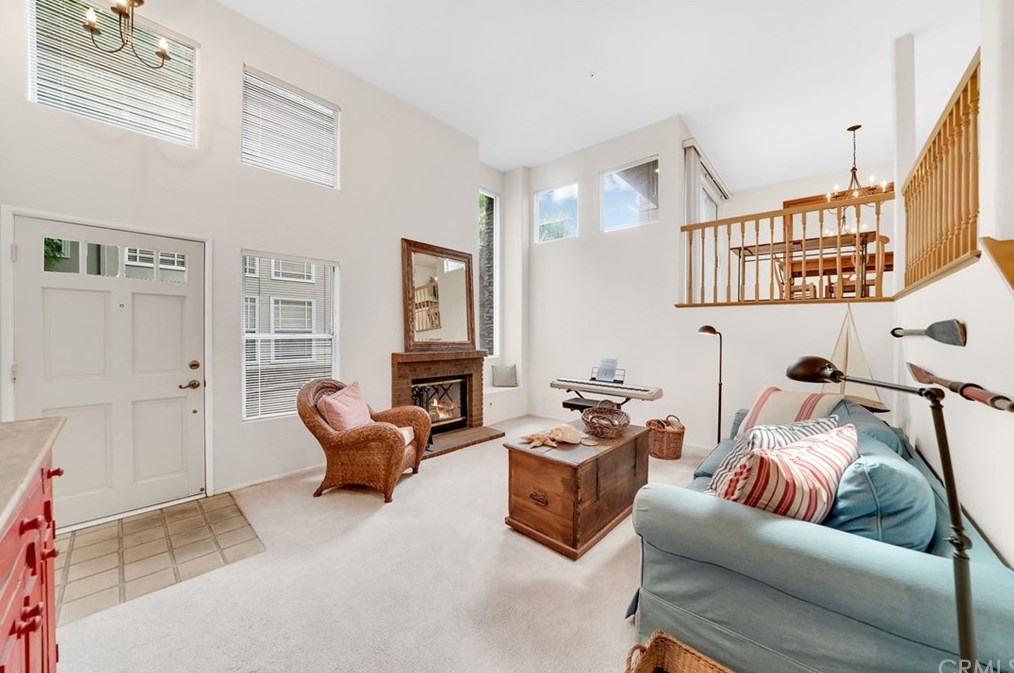 10764 Chestnut St, Los Alamitos, CA 90720
