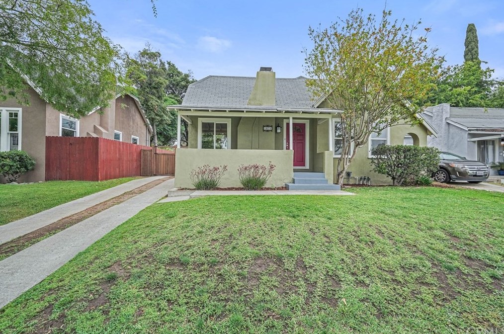 1875 Casa Grande St, Pasadena, CA 91104-3221