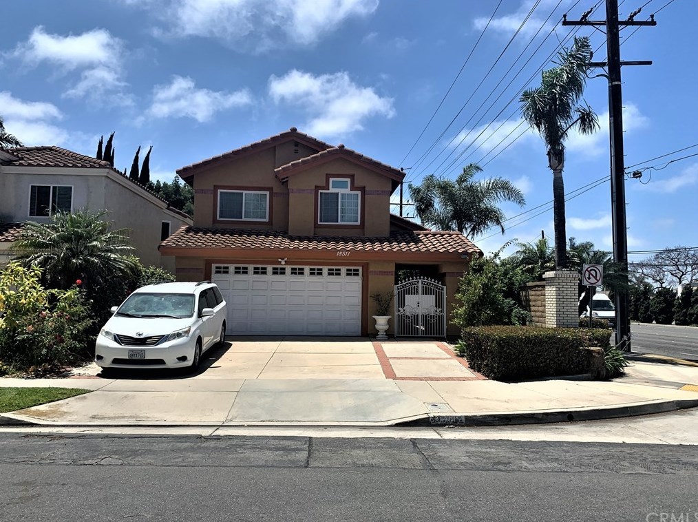 18511 Callens Cir, Santa Ana, CA 92708-6622