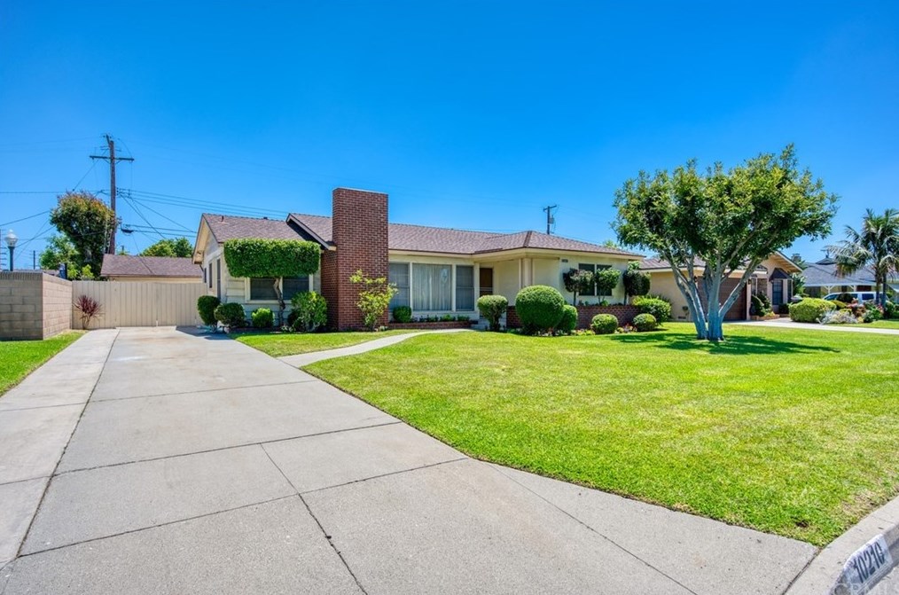 10210 Pangborn Ave, Downey, CA 90241