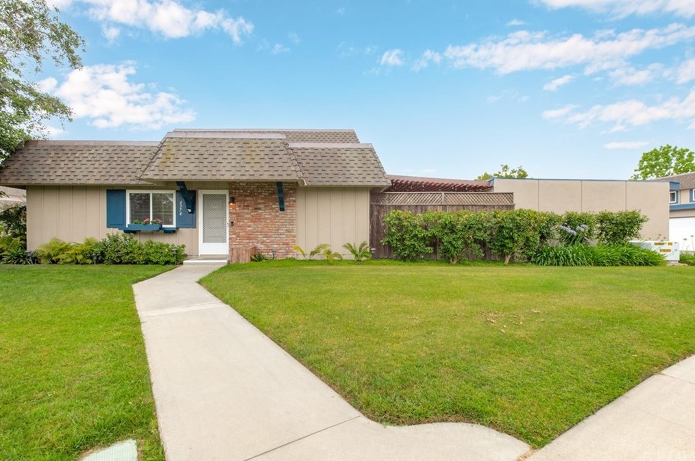 4374 Dina Ct, Cypress, CA 90630