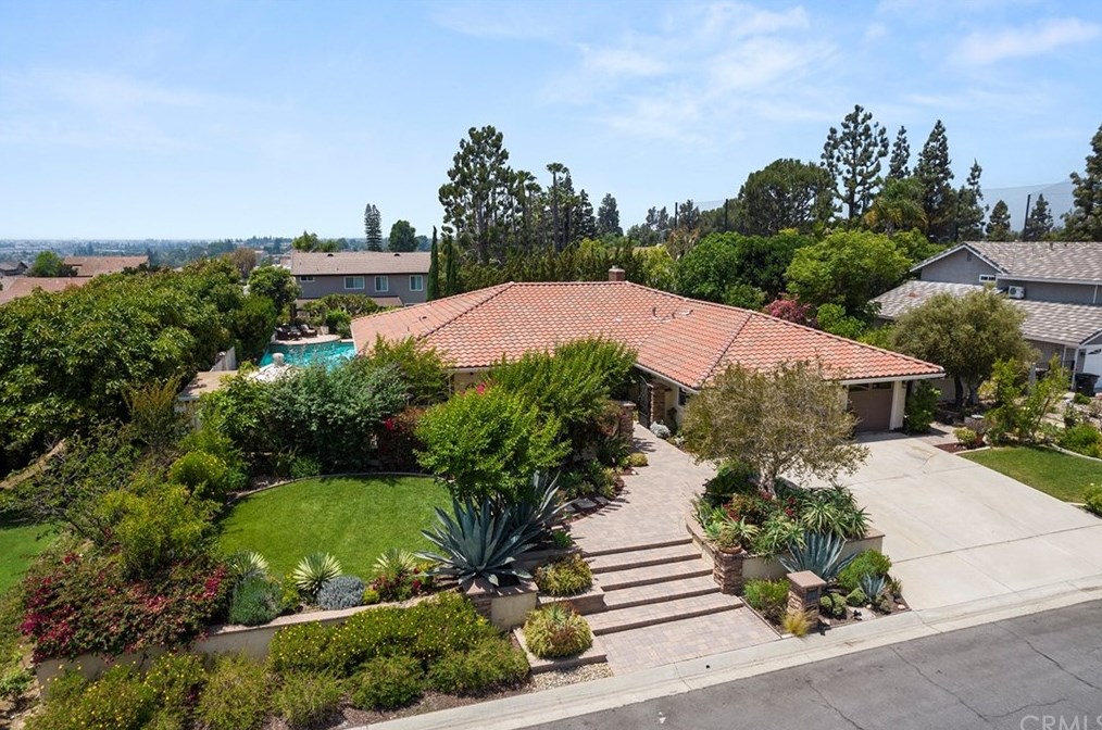 6021 Foxfield Ln, Yorba Linda, CA 92886-5822