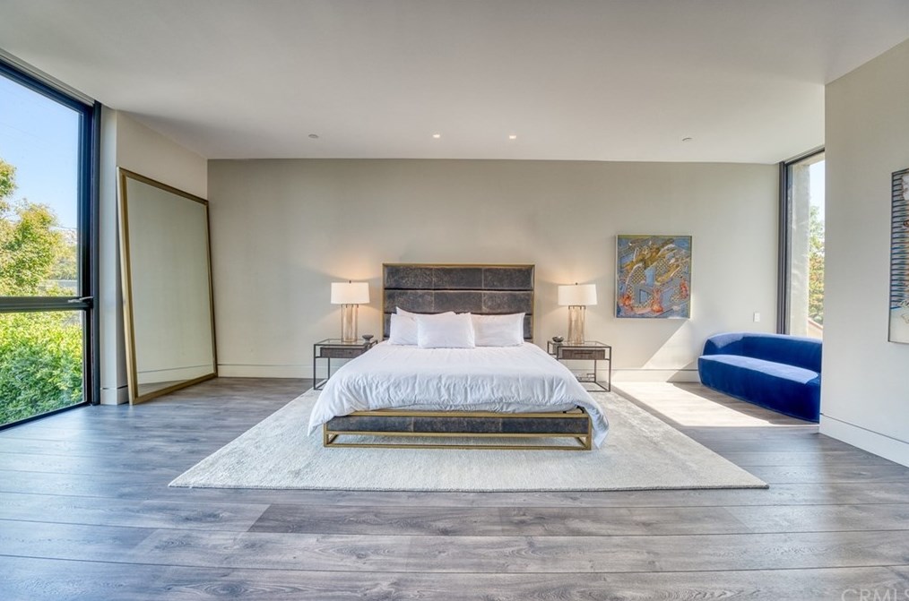 935 La Jolla Ave, Los Angeles, CA 90046-6816