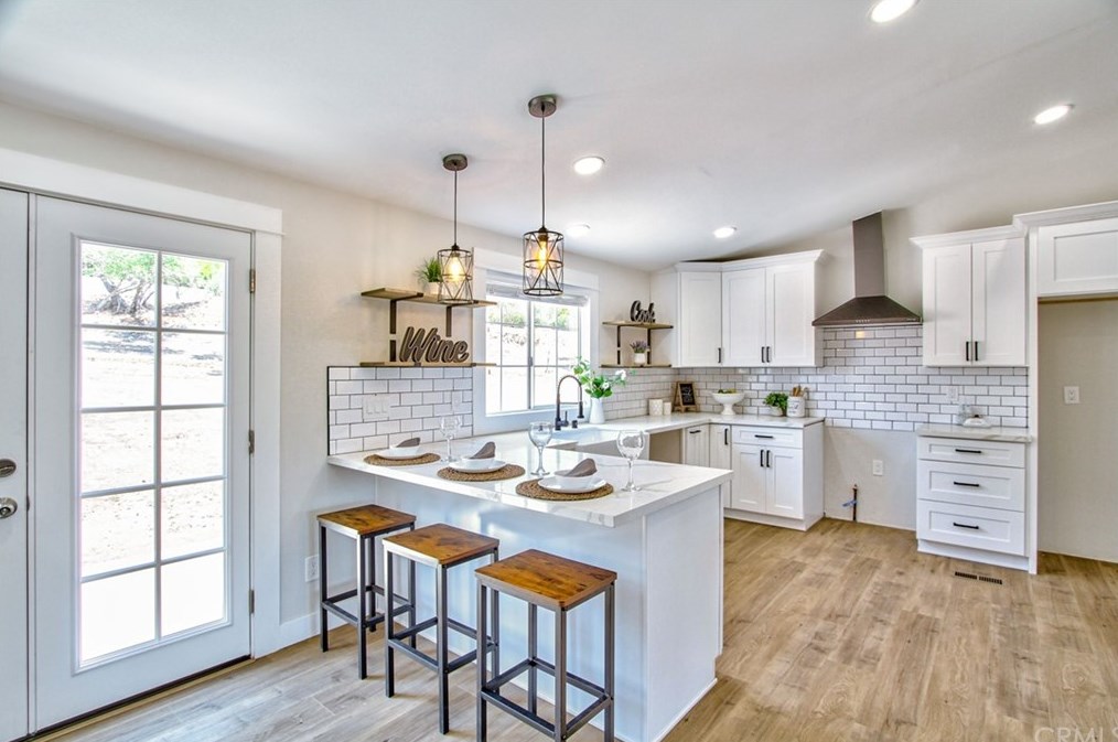 1405 Arden Way, Fallbrook CA  92028-3681 exterior
