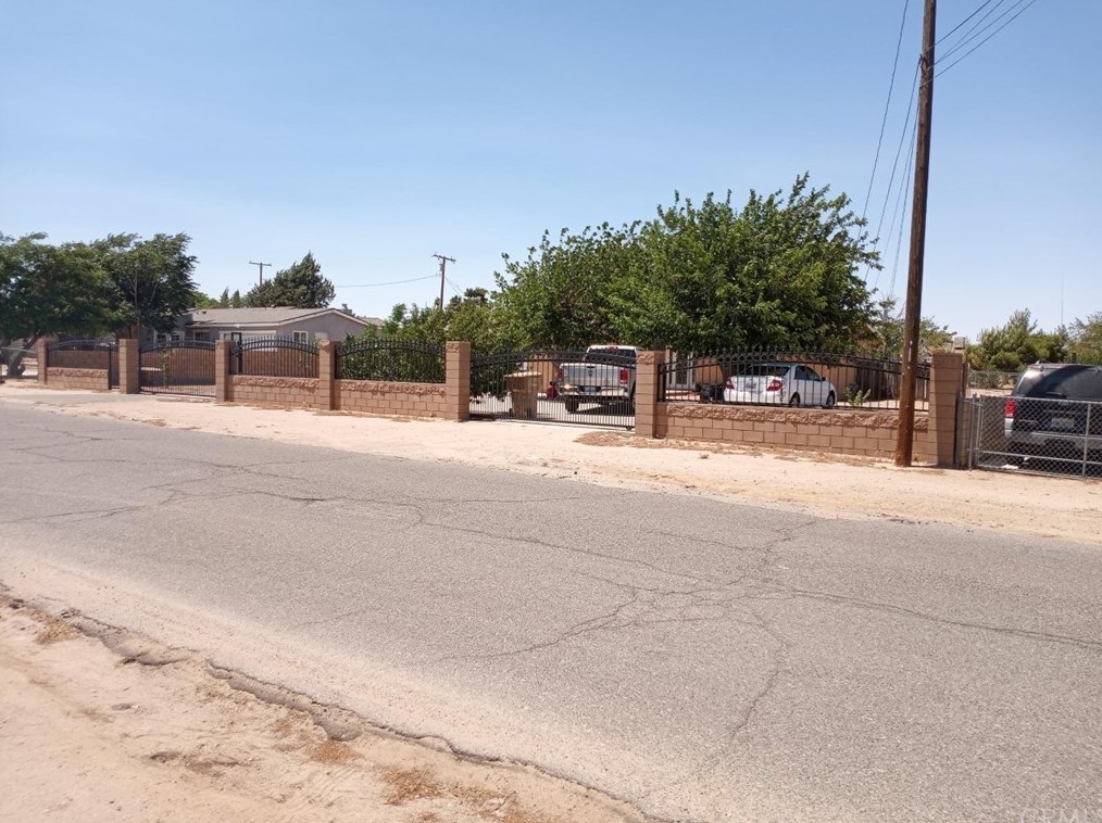 14804 Orange St, Hesperia, CA 92345-3362