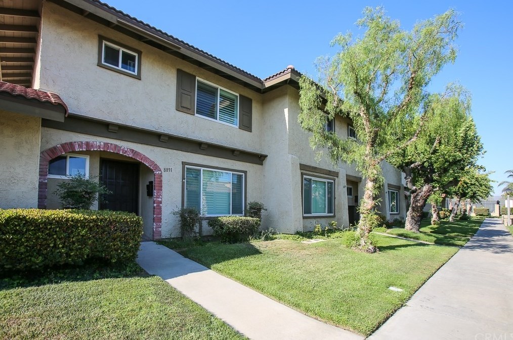 8891 Barcelona Plz, Westminster, CA 92683-5405