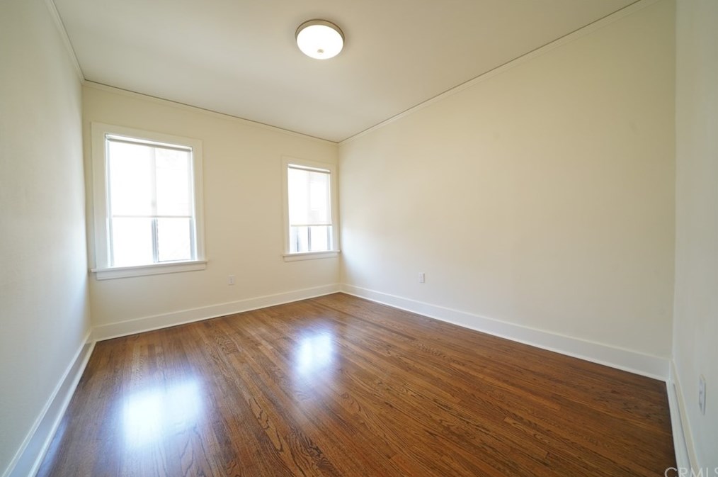 1185 Keniston Ave, Los Angeles CA  90019-1710 exterior