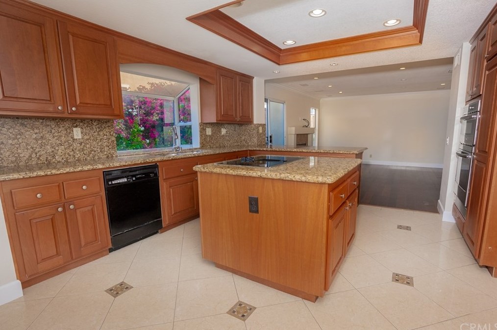 32256 Ridgeway Ave, Laguna Beach, CA 92677-4229