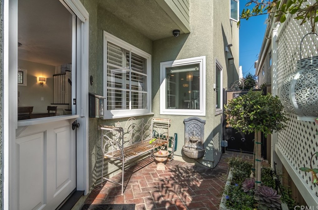 116 13th St, Seal Beach, CA 90740