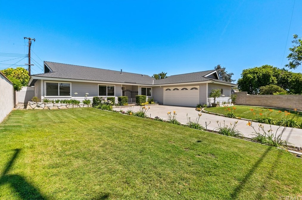 4712 Santa Fe St, Yorba Linda, CA 92886-3236