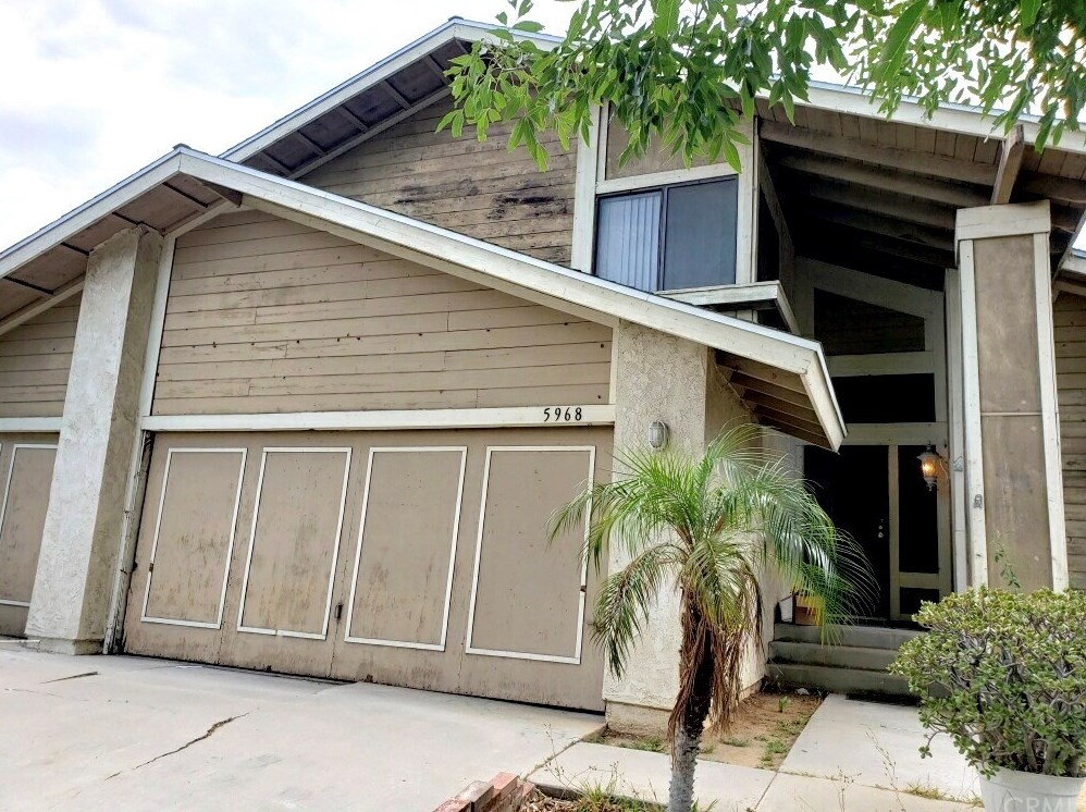 5968 Quiroz Dr, Riverside CA  92509-7016 exterior