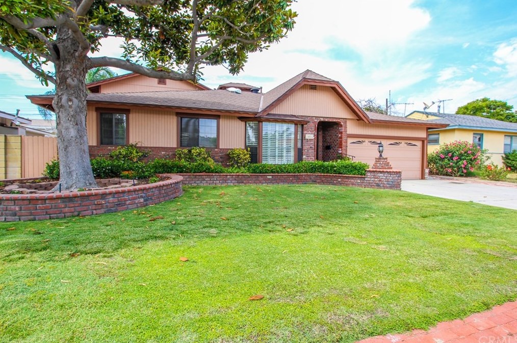 1621 W Sumac Ln, Anaheim, CA 92802