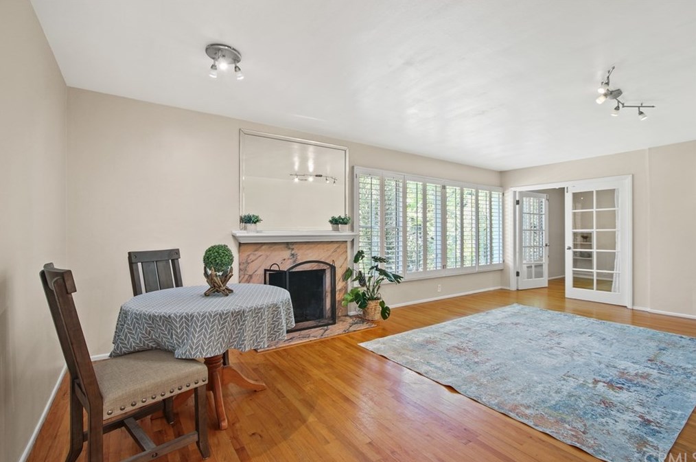 14271 Cameron Ln, Santa Ana, CA 92705