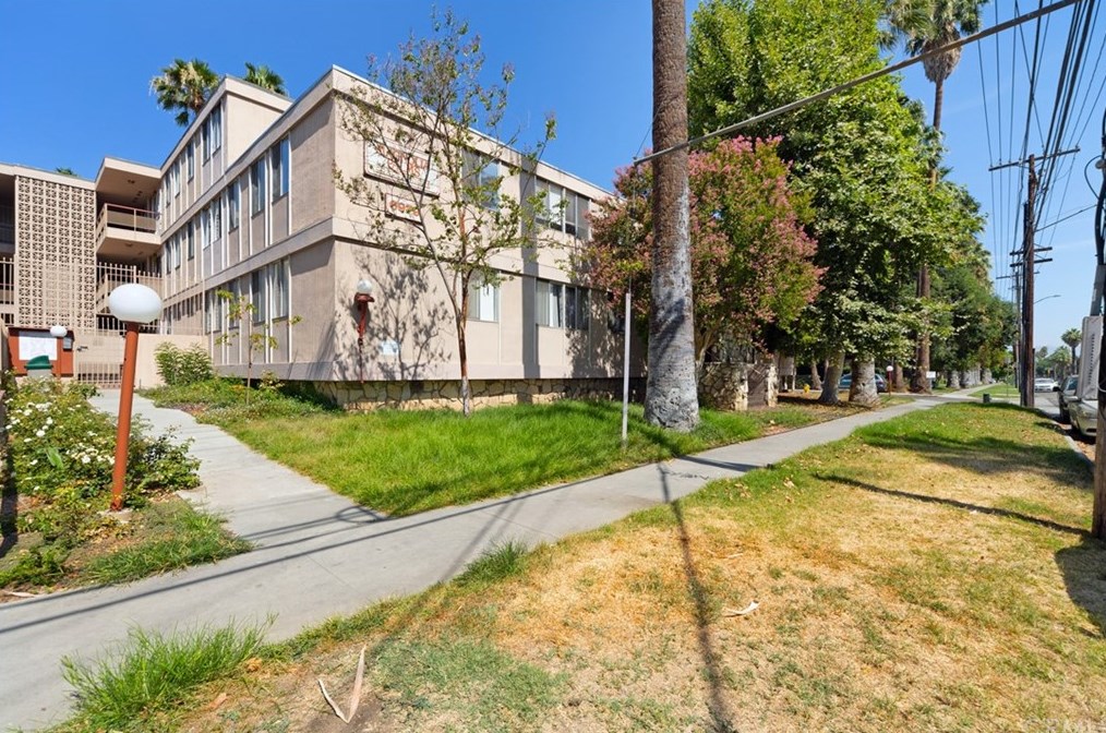 6979 Palm Ct #308b, Riverside, CA 92506