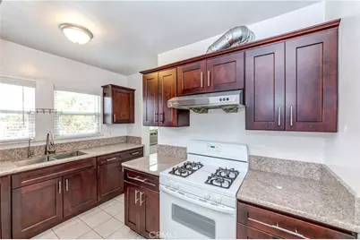 1308 S Van Ness Avenue, Los Angeles, CA 90019 - Photo 18