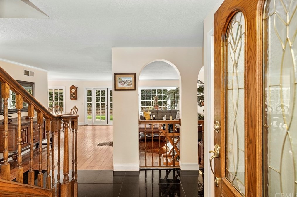 9432 Hingham Dr, Huntington Beach, CA 92646-5931