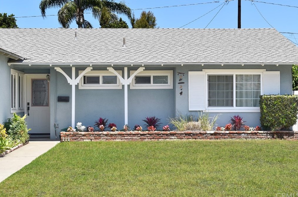 10355 Morning Glory Ave, Santa Ana, CA 92708-1101