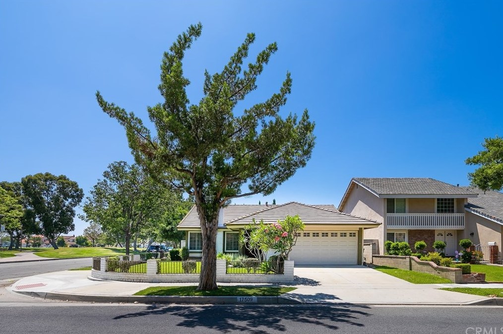 17509 Gerritt Ave, Artesia, CA 90703-8827