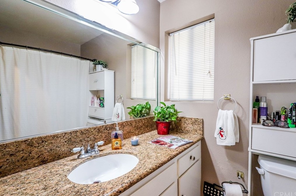 1440 Cabrillo Park Dr, Santa Ana CA  92701-2827 exterior