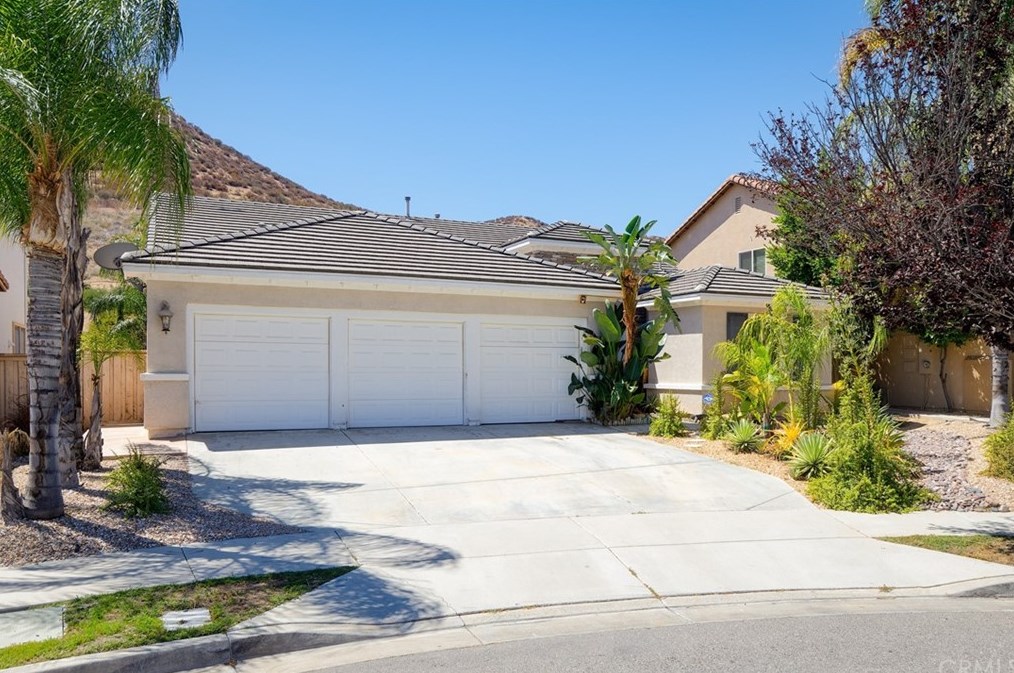 31861 Willow Wood Ct, Lake Elsinore, CA 92532