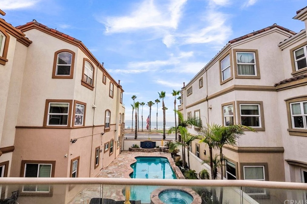 1612 Pacific Coast, Huntington Beach, CA 92648