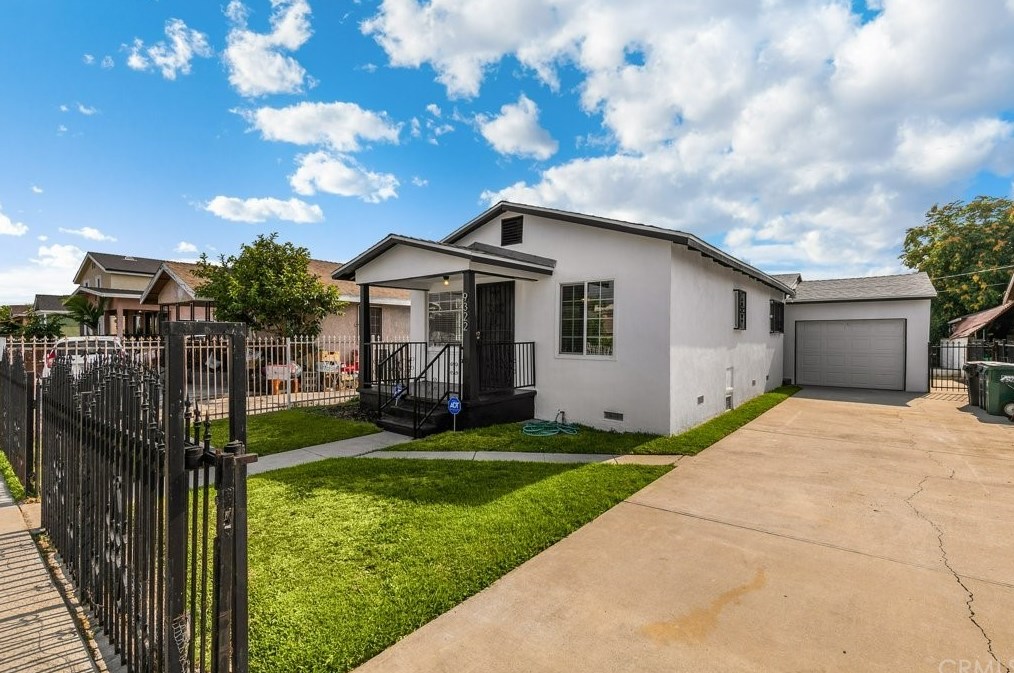 9322 Pace Ave, Los Angeles, CA 90002-2111